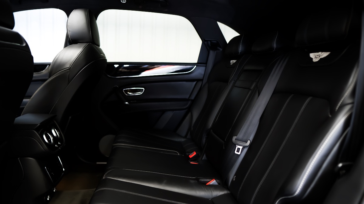 2018 Bentley Bentayga Image 9